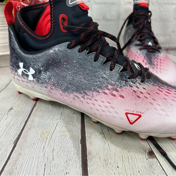 Under Armour UA football Cleats spotlight Lux MC 2.0 black and red size 14 - Picture 2 of 14